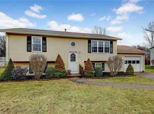 162 Vista Cir, North Kingstown, RI 02852