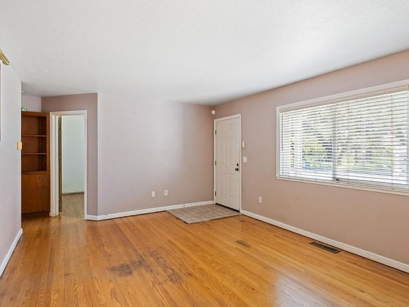 3rd image of 216 2nd Street