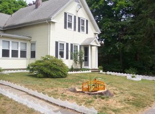 16 E Grove St, Middleboro, MA 02346