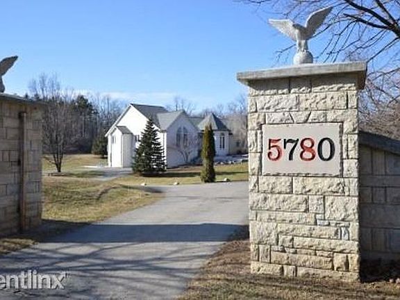 Entrance from Rochester Rd