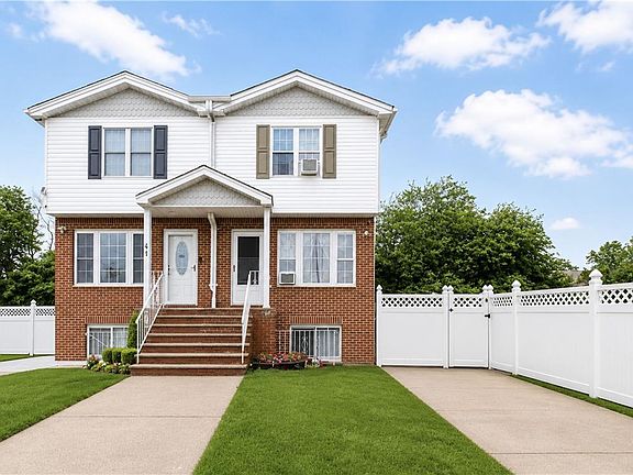 5th image of 39 Gloria Ct