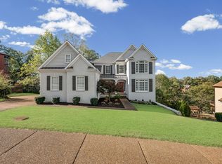 6040 Woodland Hills Dr, Nashville, TN 37211