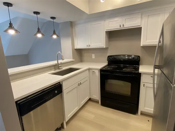 9809 Walnut St, Dallas, TX 75243