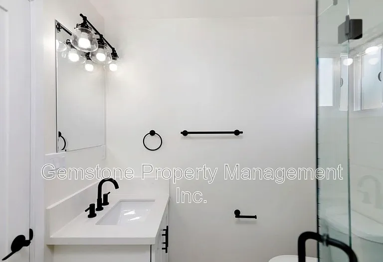 6250 Stewart St — Photo 11