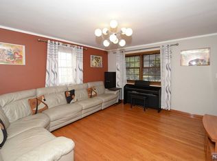 36-07 Garden View Ter, Fair Lawn, NJ 07410