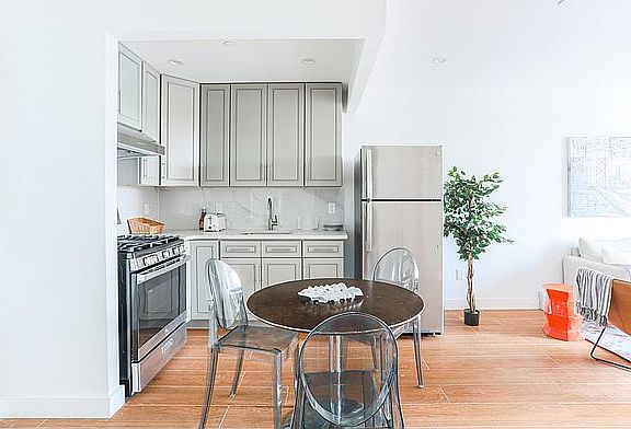 3rd image of 453 E 25th St #307