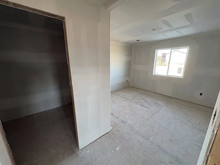 943 S Sweetwater Dr — Photo 24