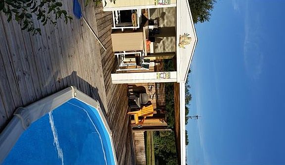 4th image of 205 Honey Bee Ln