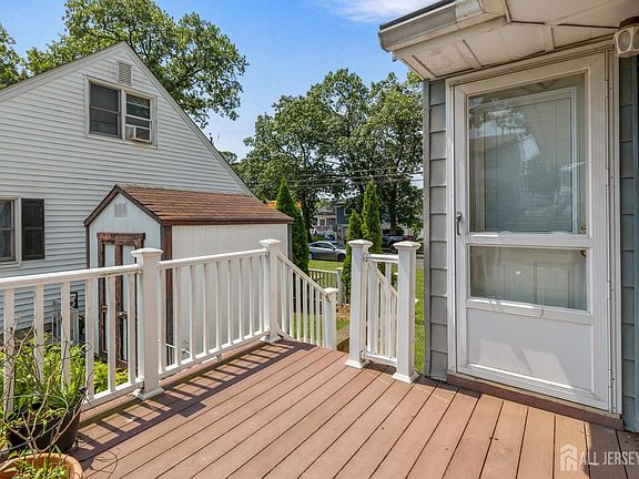 5th image of 44 Garfield Pl