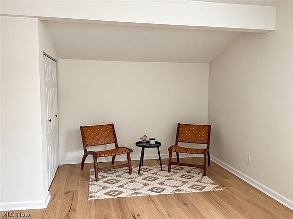 5th image of 2647 Notle St