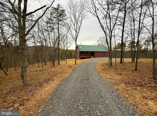 13 Hunrish Ln, Maysville, WV 26833