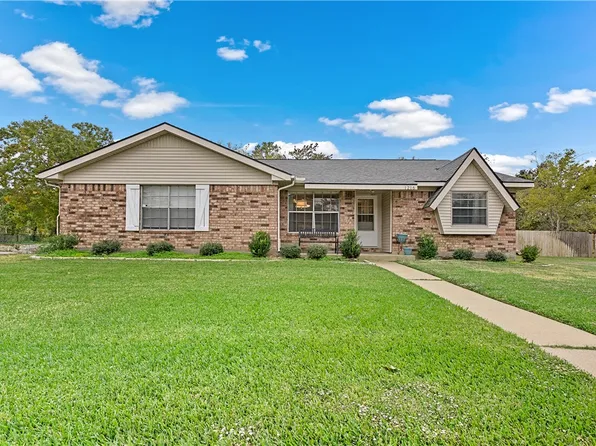 1216 Glade St, College Station, TX 77840