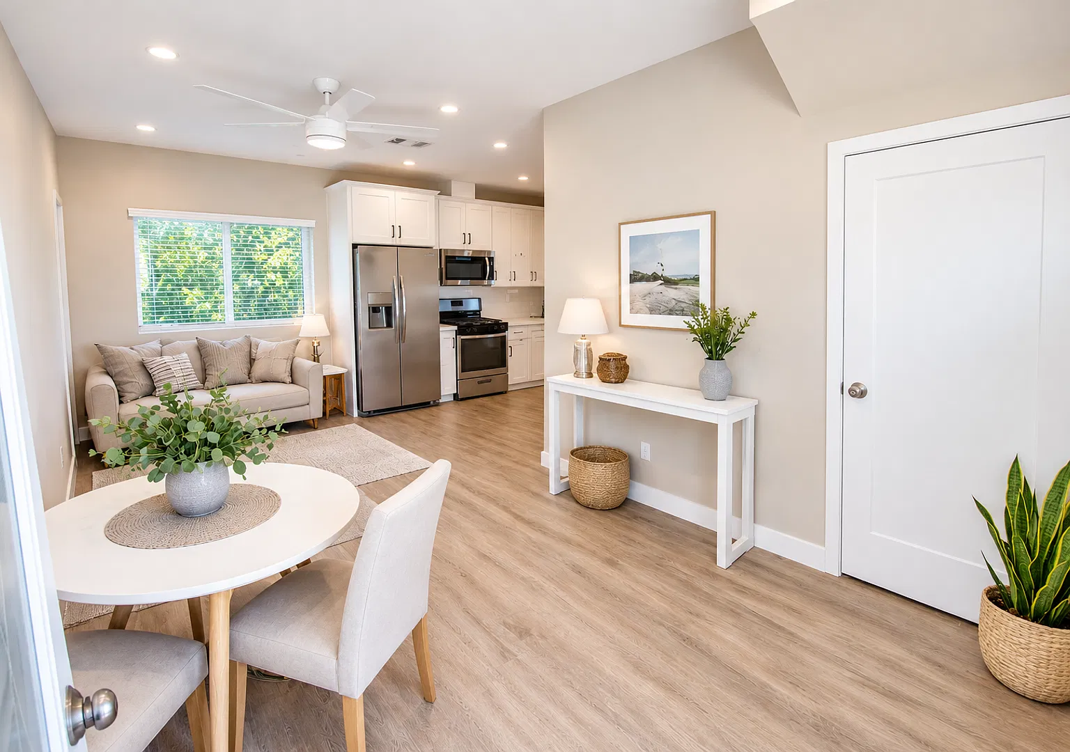 4BD/2BA with designated yard space! — Photo 3