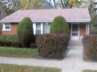 8708 E Prairie Rd, Skokie, IL 60076