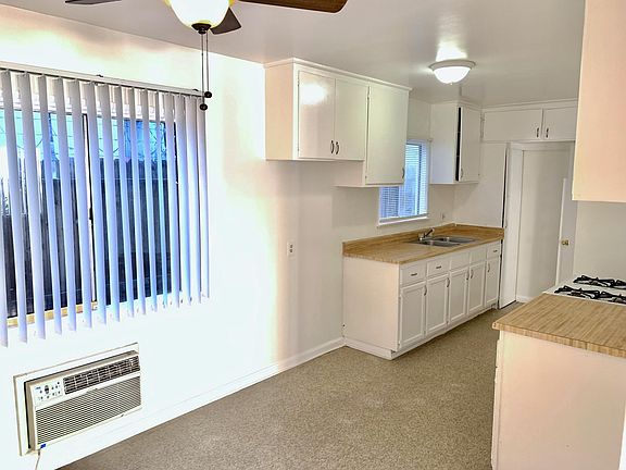 2nd image of 6537 Woodley Ave APT B