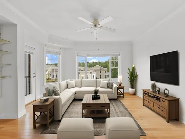 855 Main St Unit 207, Woburn, MA 01801