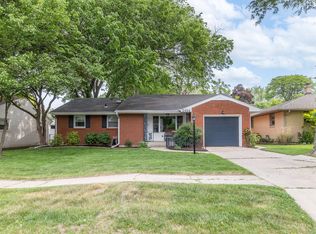 3904 Barrington Rd, Rockford, IL 61107