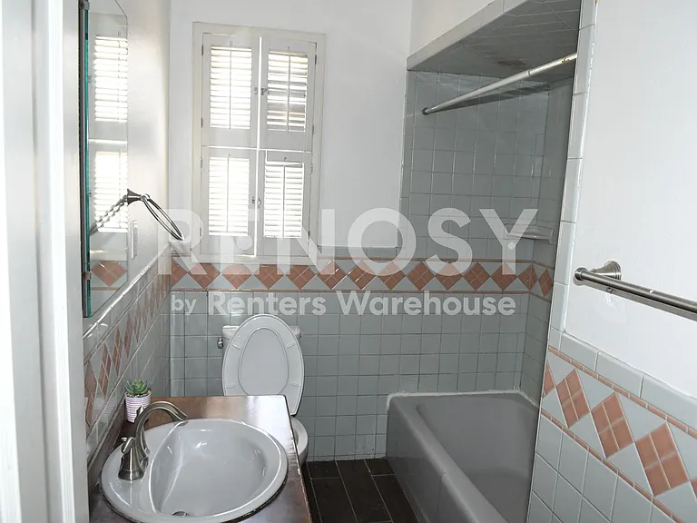 325 W Highland Ave — Photo 31