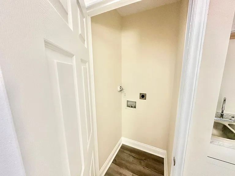565 Harrison St — Photo 4