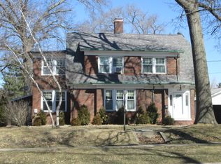1124 East Broadway, Monmouth, IL 61462