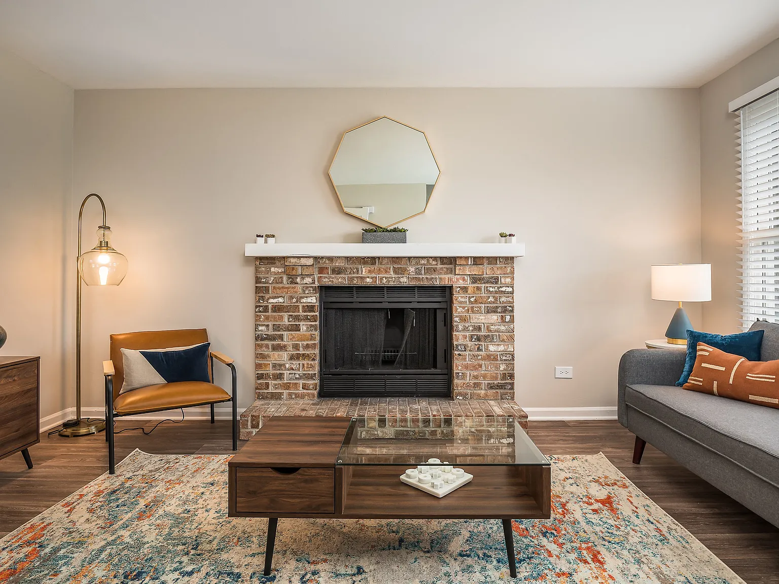 Haven on Long Grove — Photo 2