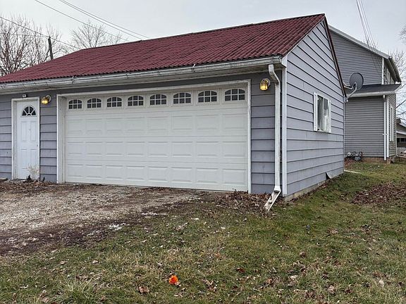 4th image of 429 Summit St