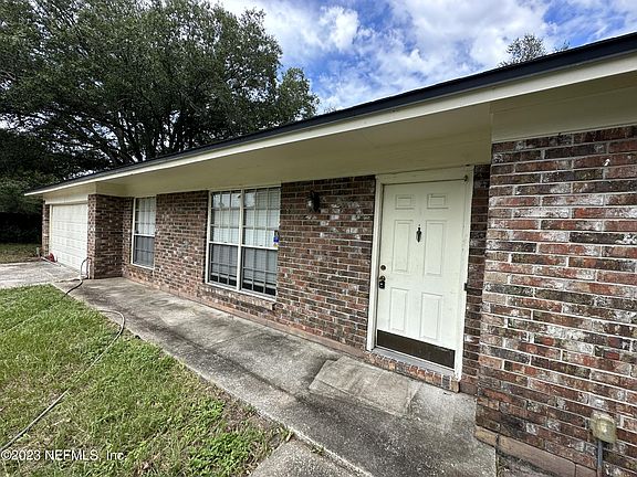 3rd image of 8075 BRAMBLE Court