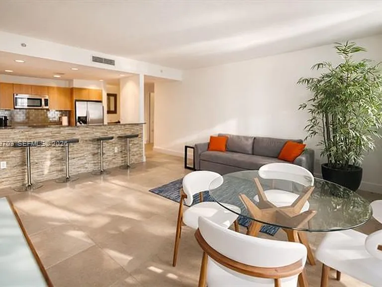 1050 Brickell Ave #2210 — Photo 2