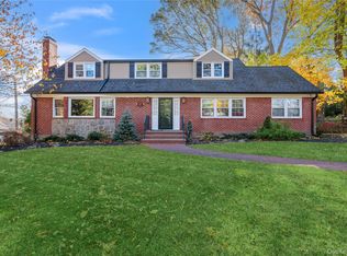 12 Mallard Cove, Centerport, NY 11721