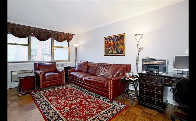 Sold by Douglas Elliman | media 19