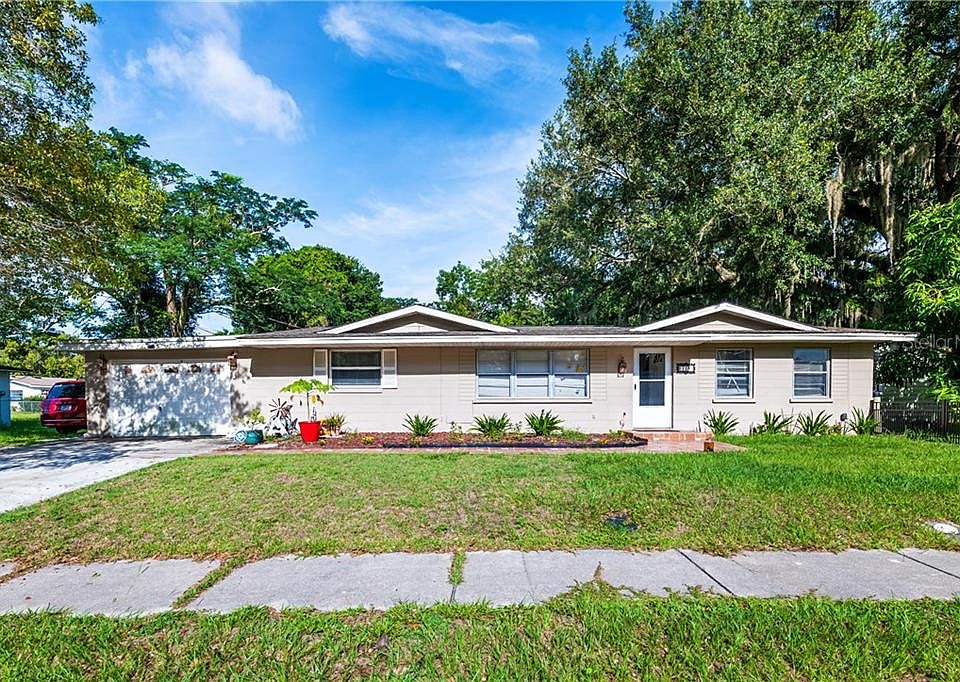 1st image of 118 N Palm Ave
