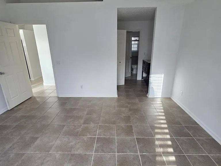 7093 Middlebury Dr #7093 — Photo 10
