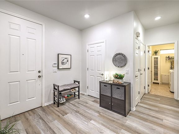 4th image of 4573 Weitzman Pl