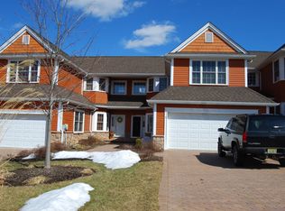 30 Turnberry Ln, Hamburg, NJ 07419