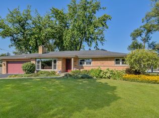 1726 Glencoe St, Wheaton, IL 60187