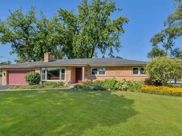 1726 Glencoe St, Wheaton, IL 60187