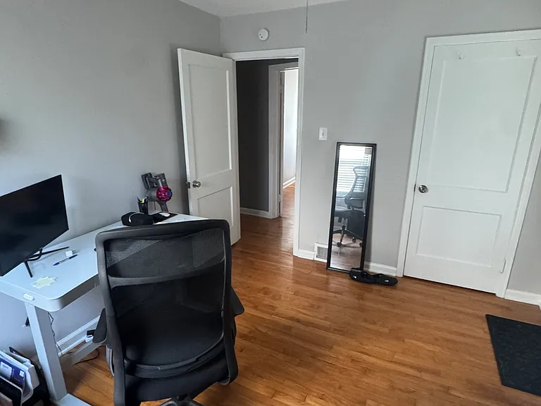 1642 Oxford Rd — Photo 15