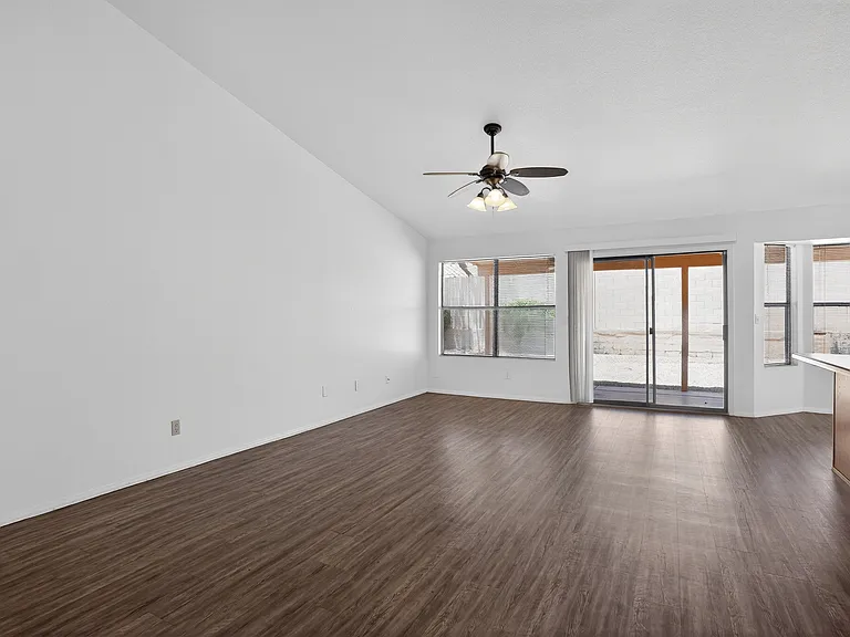 2524 E Indigo Brush Rd — Photo 8