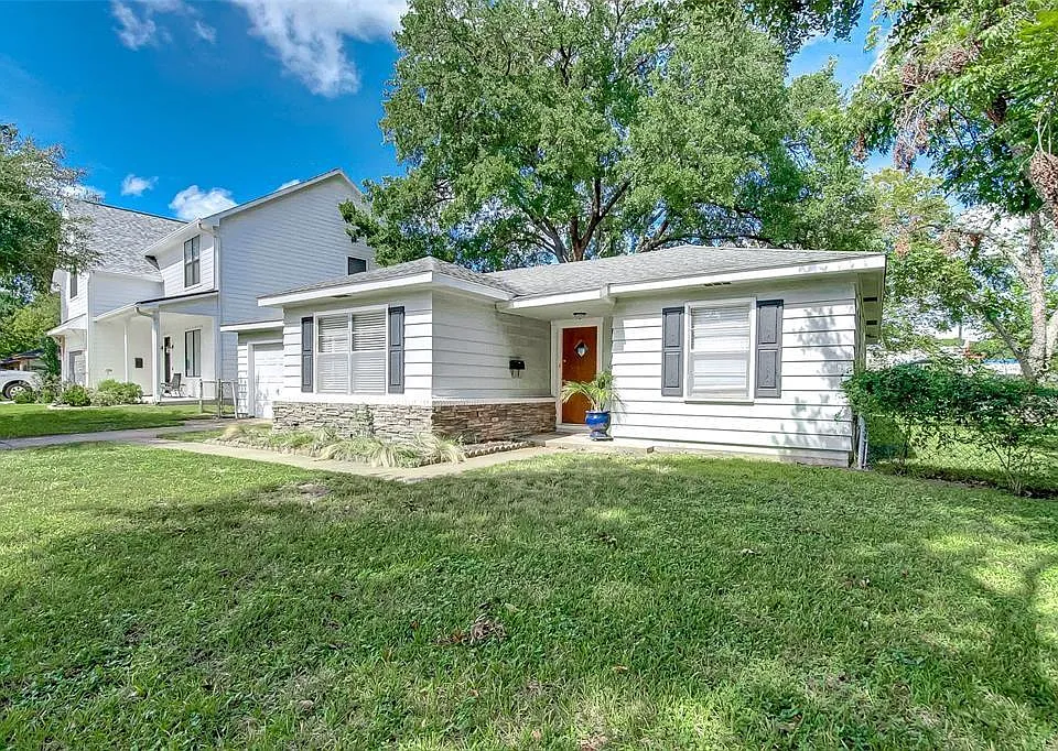8518 Forum Dr