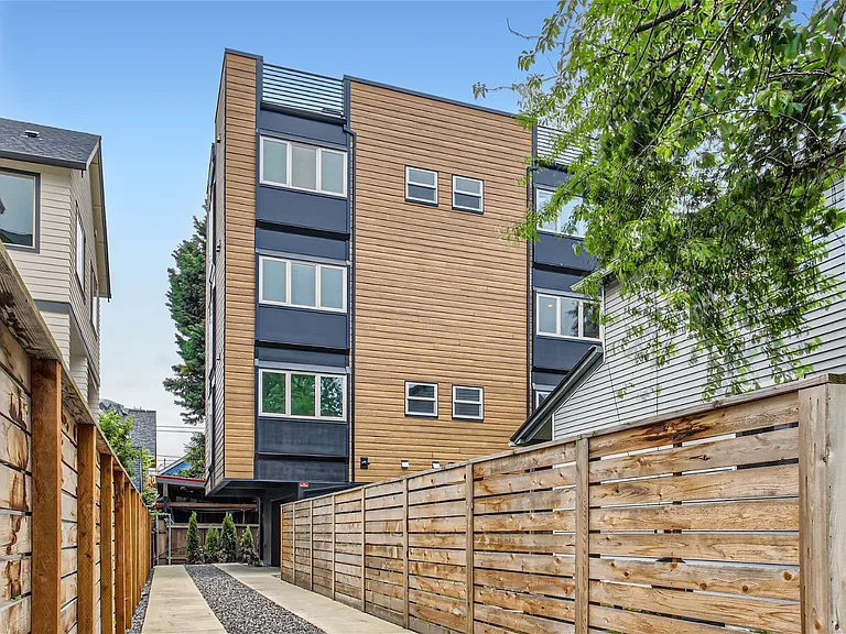 2135 SE 12th Ave — Photo 24