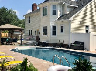 1704 Cornsilk Cir, Virginia Beach, VA 23456