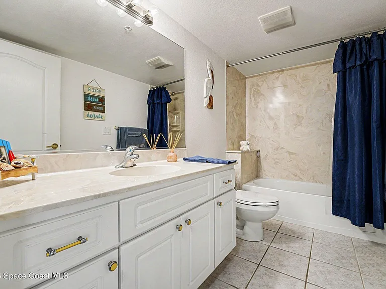 820 Del Rio Way #401 — Photo 14