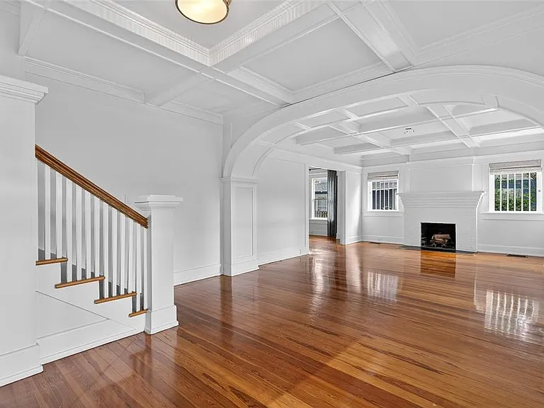 3003 W Harbor View Ave — Photo 3