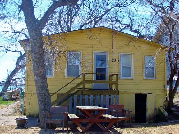 3rd image of 230 N Lake Dr