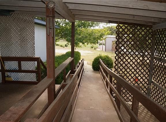 4th image of 4221 County Road 1100