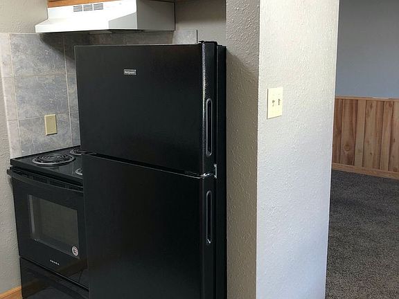4th image of 733 Miller Ct