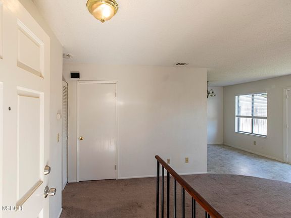 3rd image of 606 Summerwood Ln