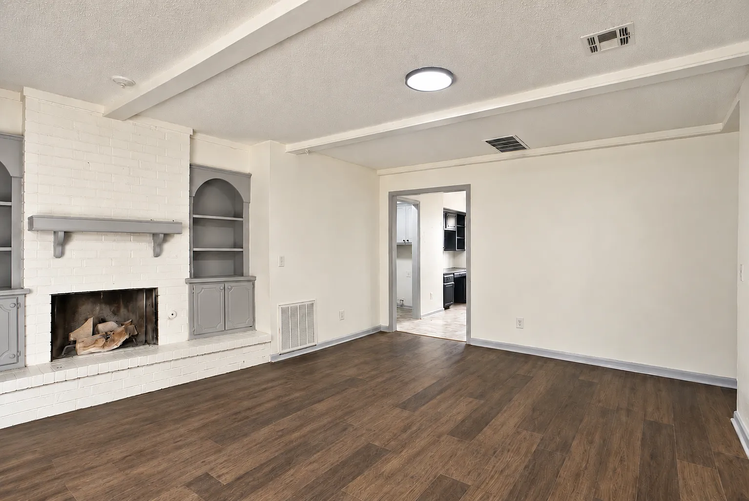 3 bed, 1251 sqft, $1,495 — Photo 3