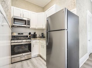 $800 1 Bed 1 Bath in Downtown Kalamazoo -323 Woodward Ave #4, Kalamazoo, MI 49007