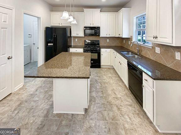 2nd image of 2590 Cottage View Way